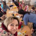Українці всього світу одночасно створюють унікальну ковдру із квадратиків тканин