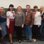 Українські вчителі, які у Женеві відкрили школу, розповідають світові про Шевченка