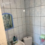 На Тернопільщині 57-річний чоловік влаштував сусідці інтимне «шоу за склом»