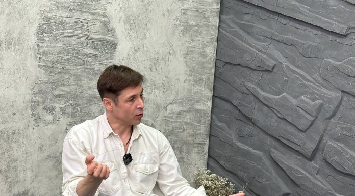 Лікар з Тернопільщини зібрав вислови, як відповідати на запитання “як справи”