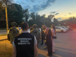 На Тернопільщині адвокат допомагав ухилянтам втікати з країни